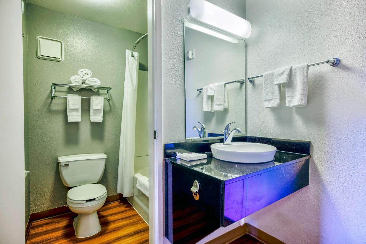 Queen Suite